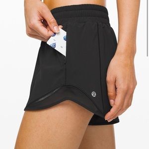 lululemon Hotty Hot II *Long 4” shorts